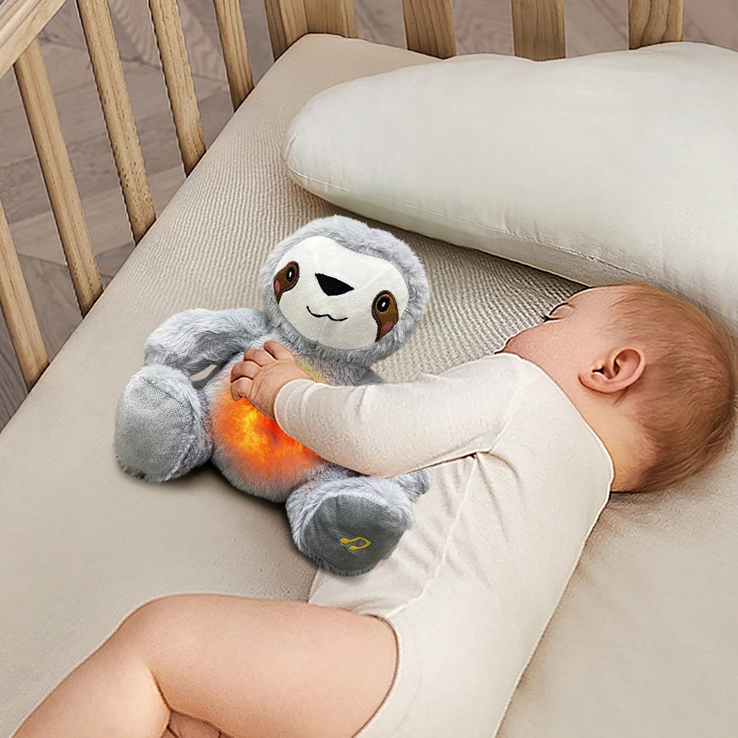 Breathing sloth bear toy for a good night's sleep