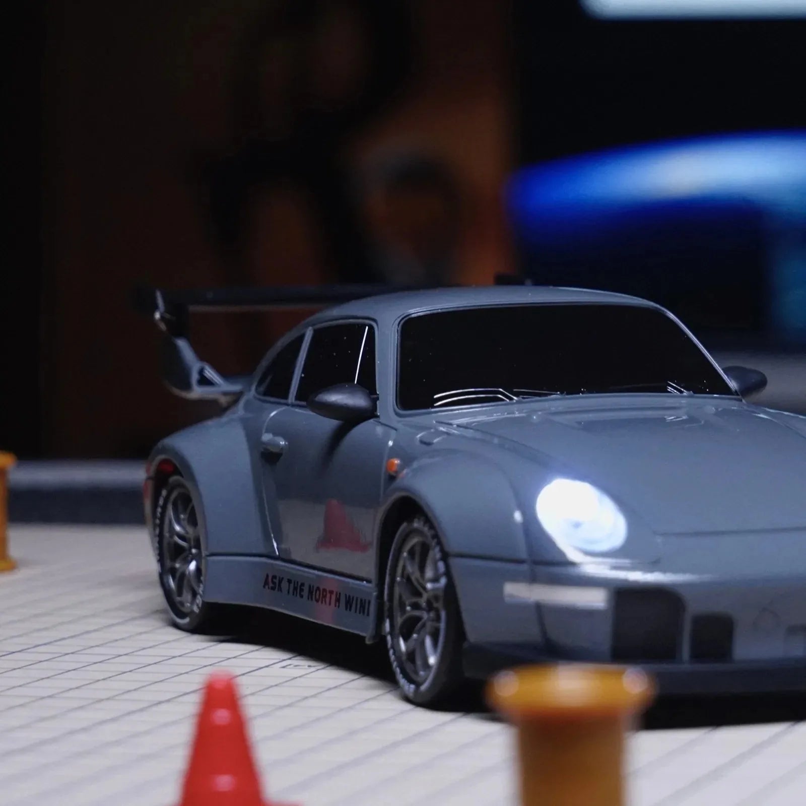1/24 4WD RC Drift Car – 20KM/H High-Speed with LED Lights