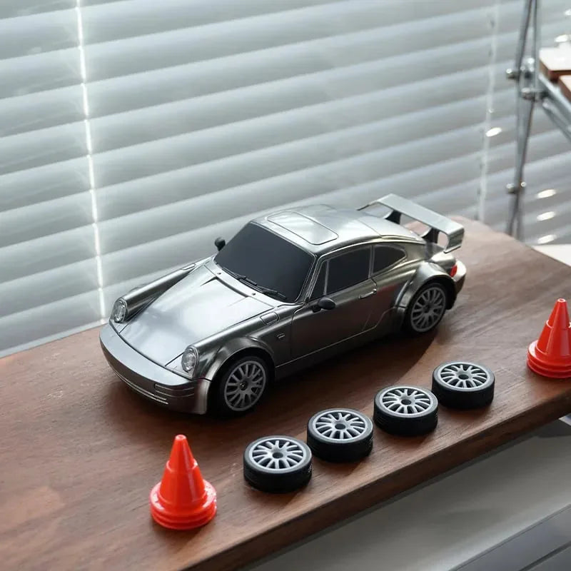 1/24 4WD RC Drift Car – 20KM/H High-Speed with LED Lights